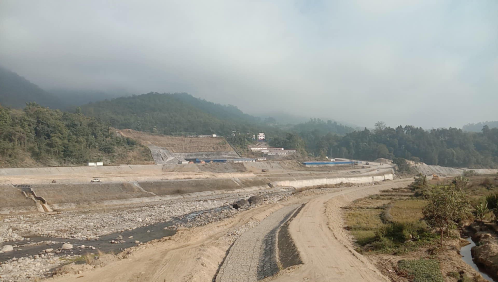 मरिण खोलामा दुई किलोमिटर तटबन्ध निर्माण
