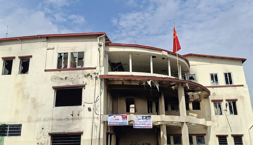जेन्जी आन्दोलनमा एमालेका ६४ कार्यालय र १५८ घर–व्यवसायमा क्षति